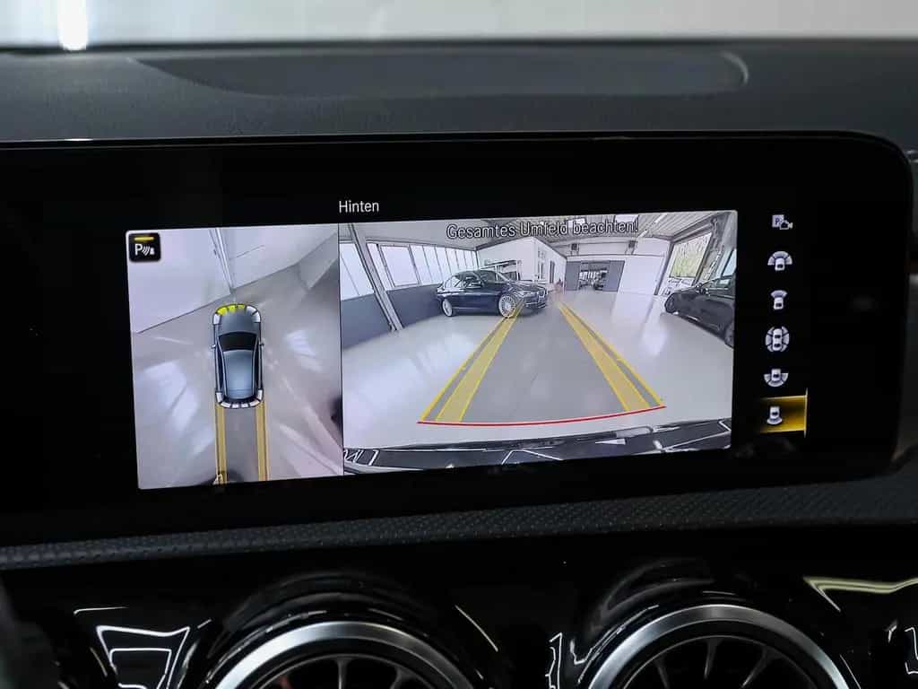 Mercedes-Benz A 35 AMG *PANORAMA*NIGHT*360°*MEMORY*BURMESTER* 03/2021-photo-19