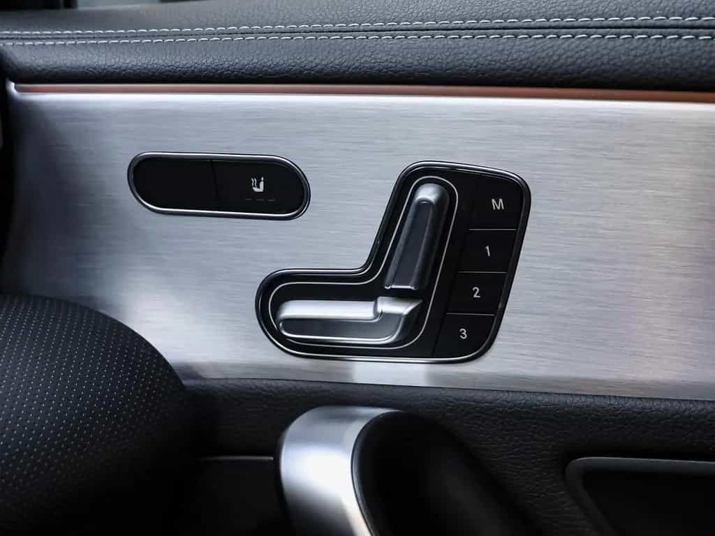 Mercedes-Benz A 35 AMG *PANORAMA*NIGHT*360°*MEMORY*BURMESTER* 03/2021-photo-21