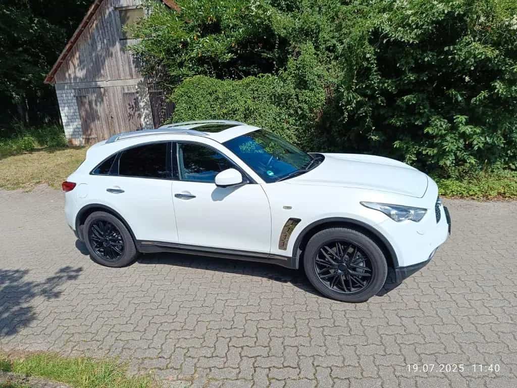 Infiniti FX 30d V6 AWD S, top Zustand 08/2011-photo-1