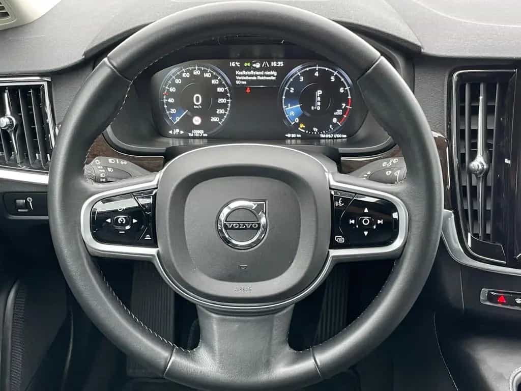 Volvo V90 Kombi Inscription*LED*LEDER*HUD*360°*VIRTUAL 06/2018-photo-14