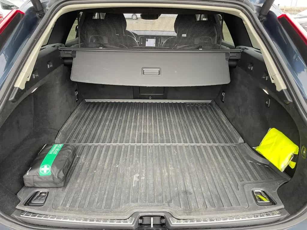 Volvo V90 Kombi Inscription*LED*LEDER*HUD*360°*VIRTUAL 06/2018-photo-6