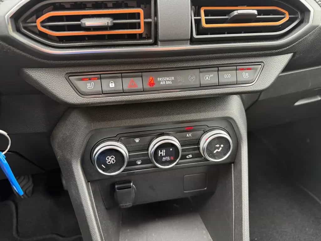 Dacia Sandero Stepway III 1.0 TCE Ultimate LED PDC DAB 01/2023-photo-24