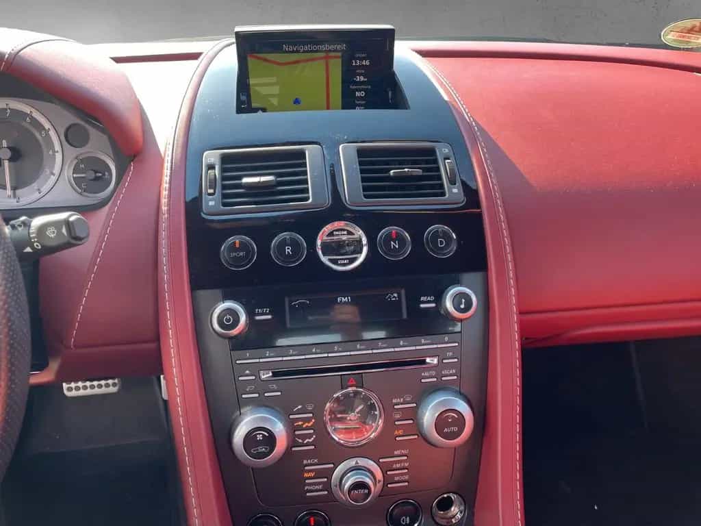 Aston Martin V8 Vantage 07/2014-photo-13