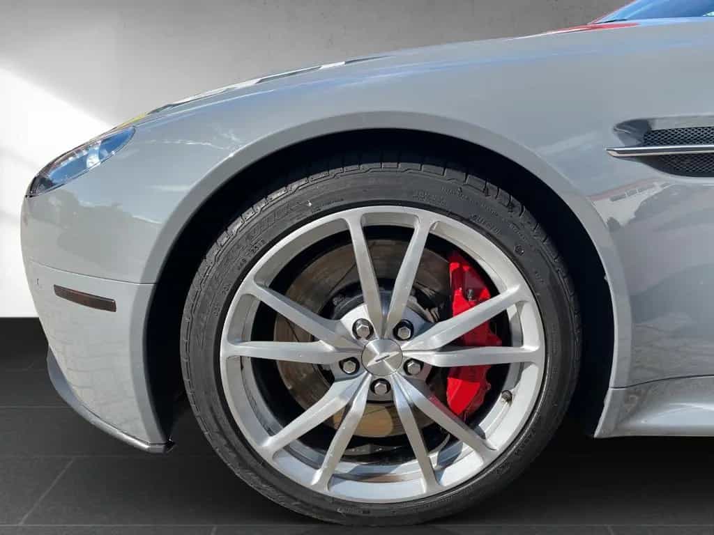 Aston Martin V8 Vantage 07/2014-photo-9