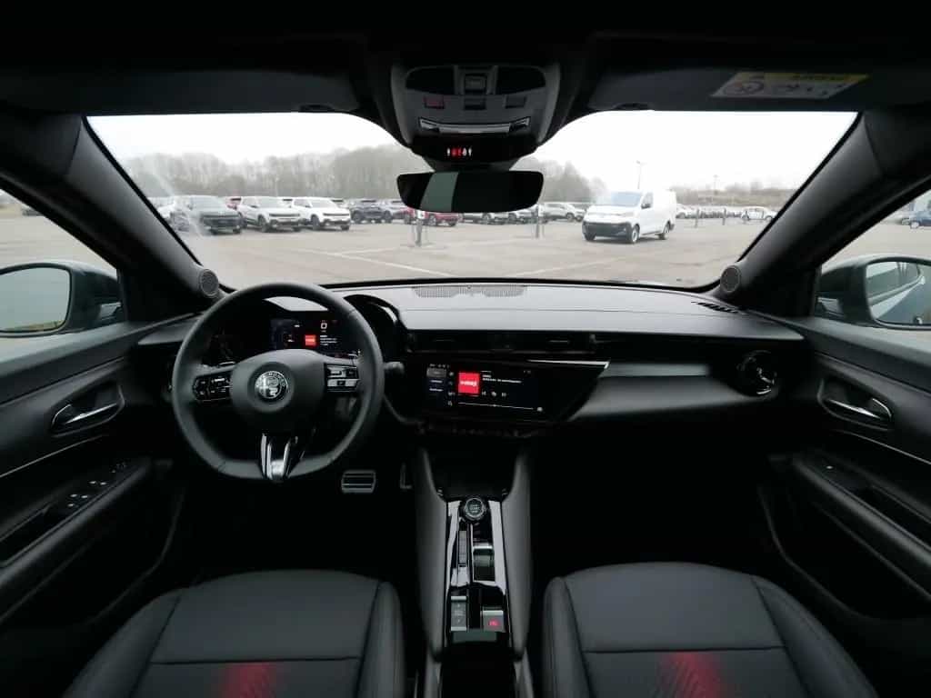 Alfa Romeo Junior IBRIDA SPECIALE 1.2 VGT 145PS DCT6 SCHIEB 10/2025-photo-20