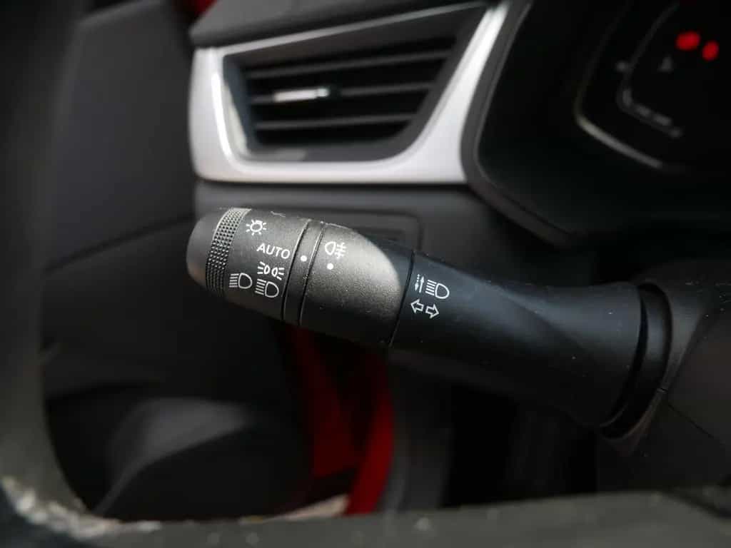 Renault Captur Techno TCe 140 SHZ KAMERA NAVI AHK LED 07/2023-photo-13