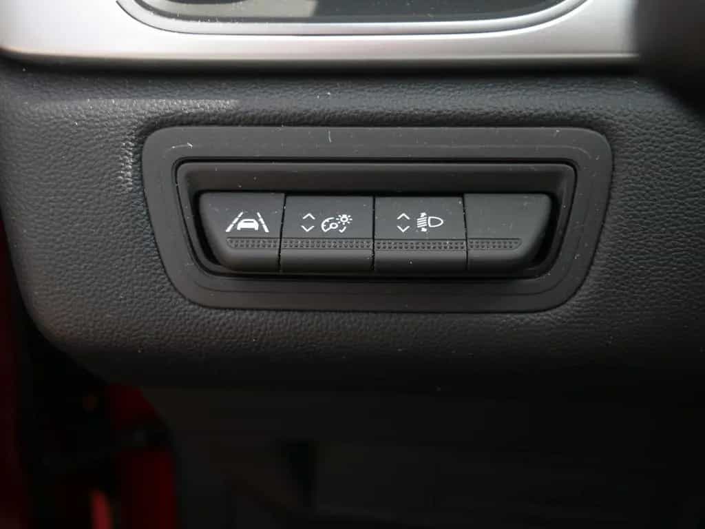 Renault Captur Techno TCe 140 SHZ KAMERA NAVI AHK LED 07/2023-photo-14