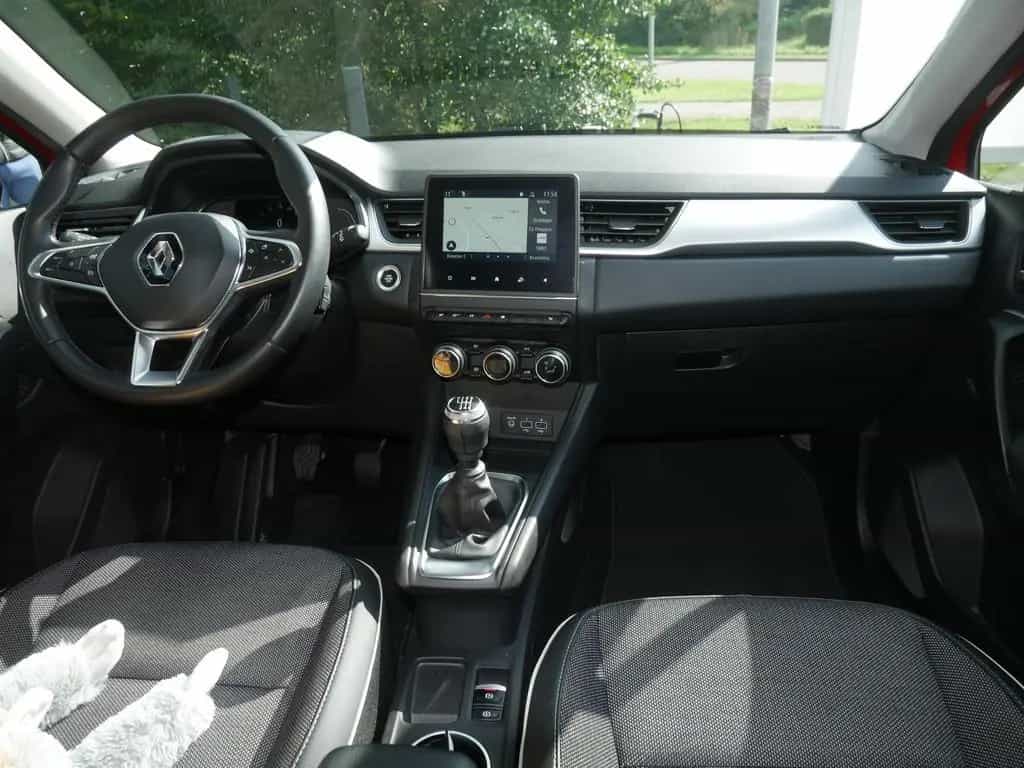 Renault Captur Techno TCe 140 SHZ KAMERA NAVI AHK LED 07/2023-photo-17