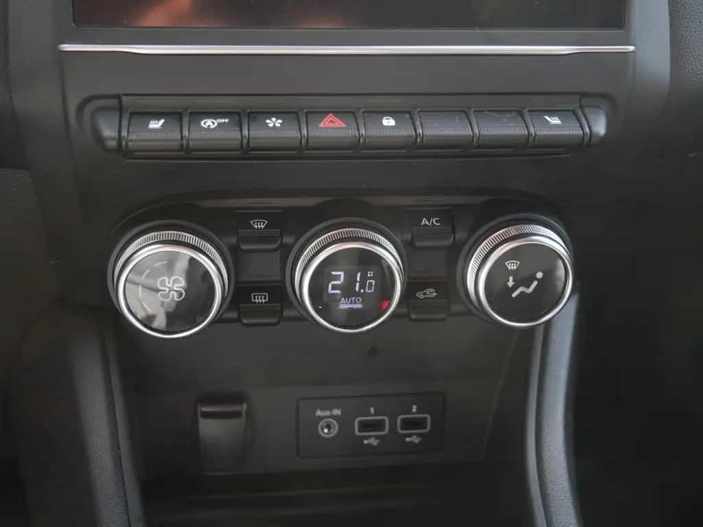 Renault Captur Techno TCe 140 SHZ KAMERA NAVI AHK LED 07/2023-photo-9