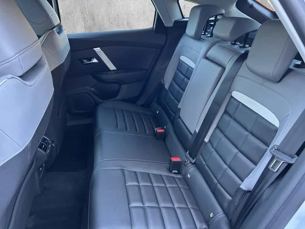 Citroën C4 1.2 PureTech 130 Max LED KAMERA NAVI SHZ ALU 09/2025-photo-12