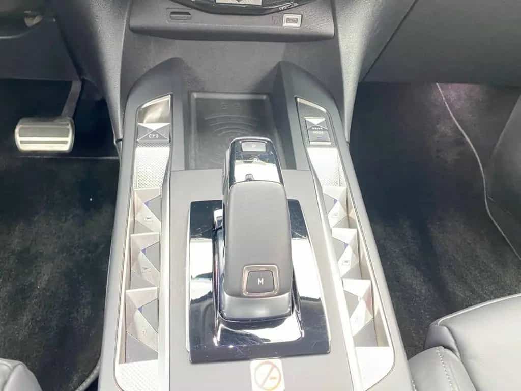 DS Automobiles DS3 Opera 130PS Vollleder / Navi / Kamera 11/2024-photo-13