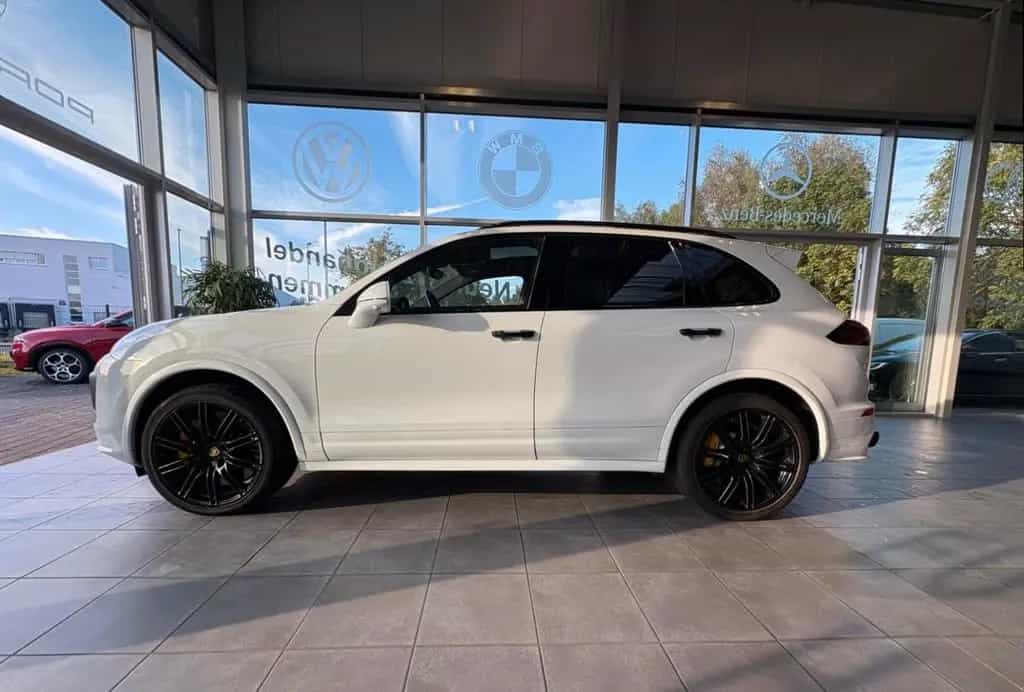 Porsche Cayenne Turbo/PCCB/Panodach/Burmester/Voll! 11/2017-photo-1