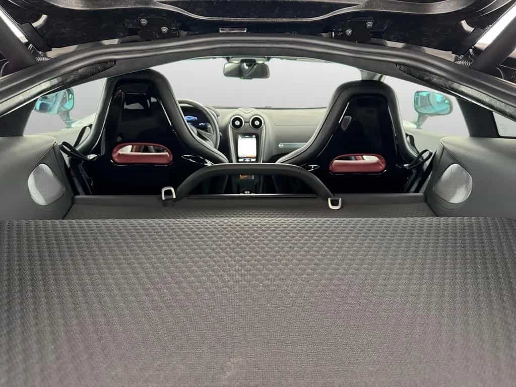 McLaren GTS Perform. | B&W | Carbon | Electrochr. Roof 02/2025-photo-18
