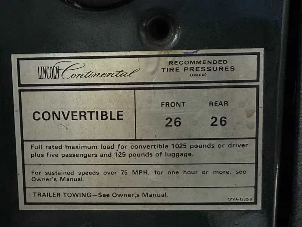 Lincoln Continental 7.6 V8, 462cui, 4 Door Convertible 07/1967-photo-17