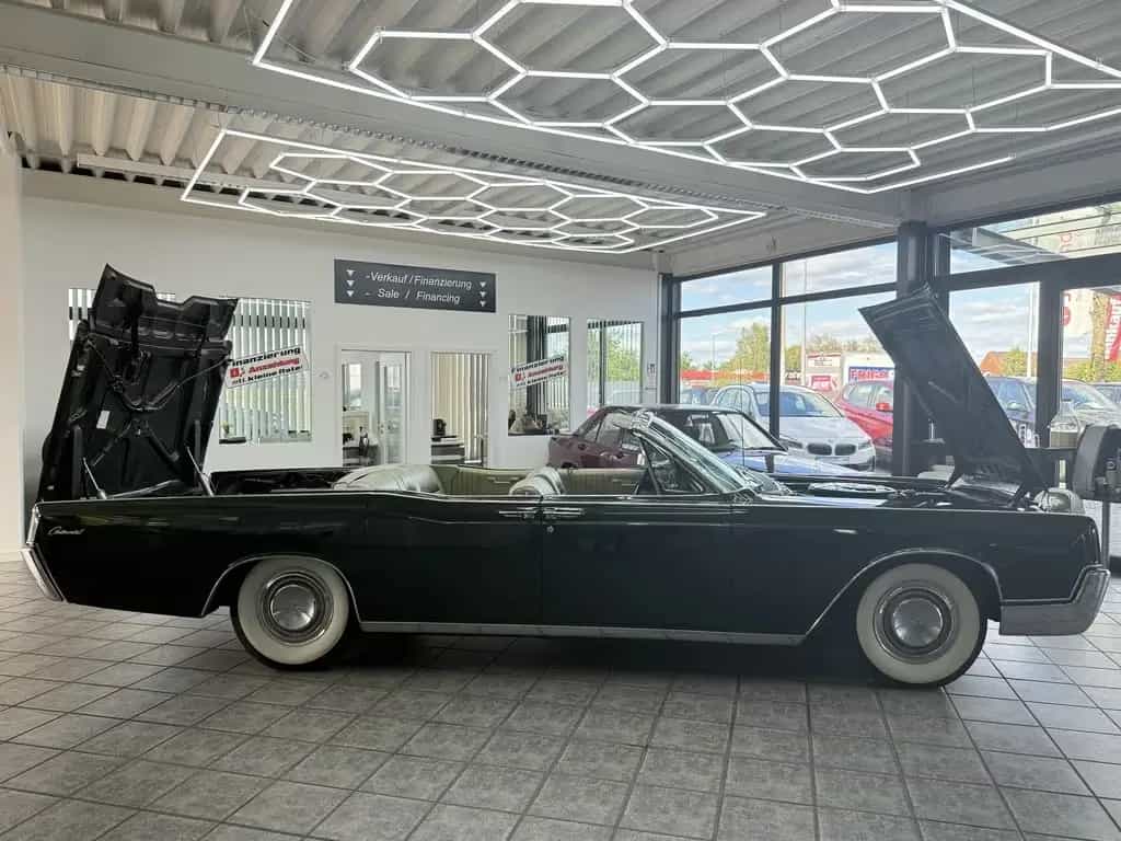 Lincoln Continental 7.6 V8, 462cui, 4 Door Convertible 07/1967-photo-23