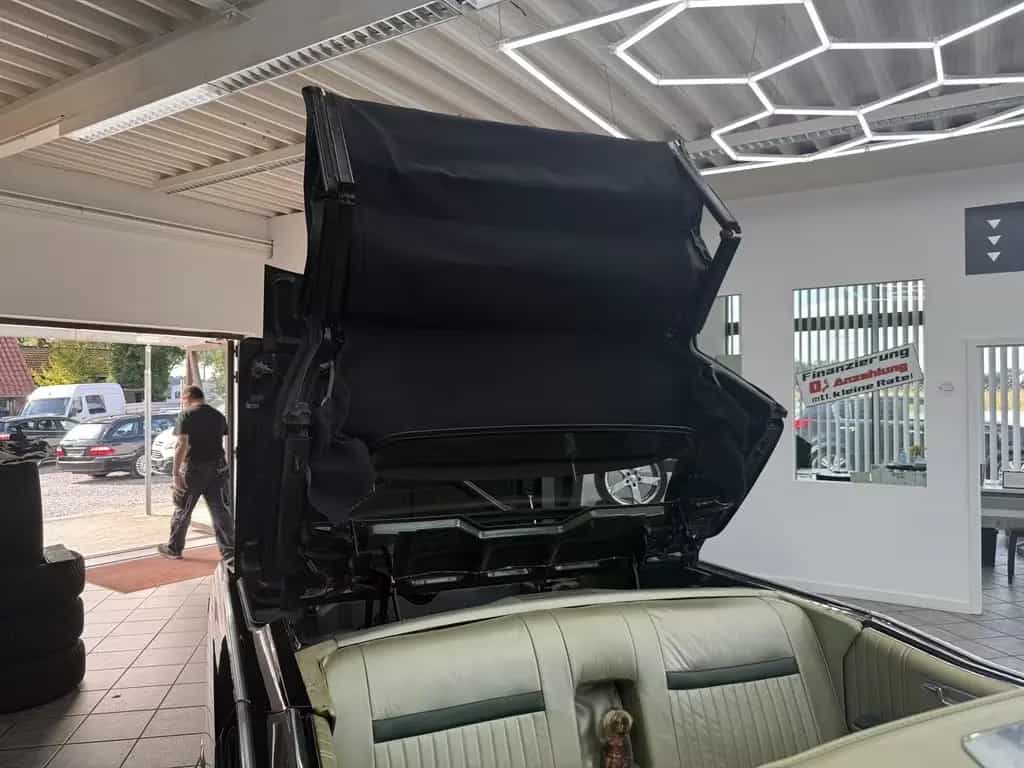 Lincoln Continental 7.6 V8, 462cui, 4 Door Convertible 07/1967-photo-24