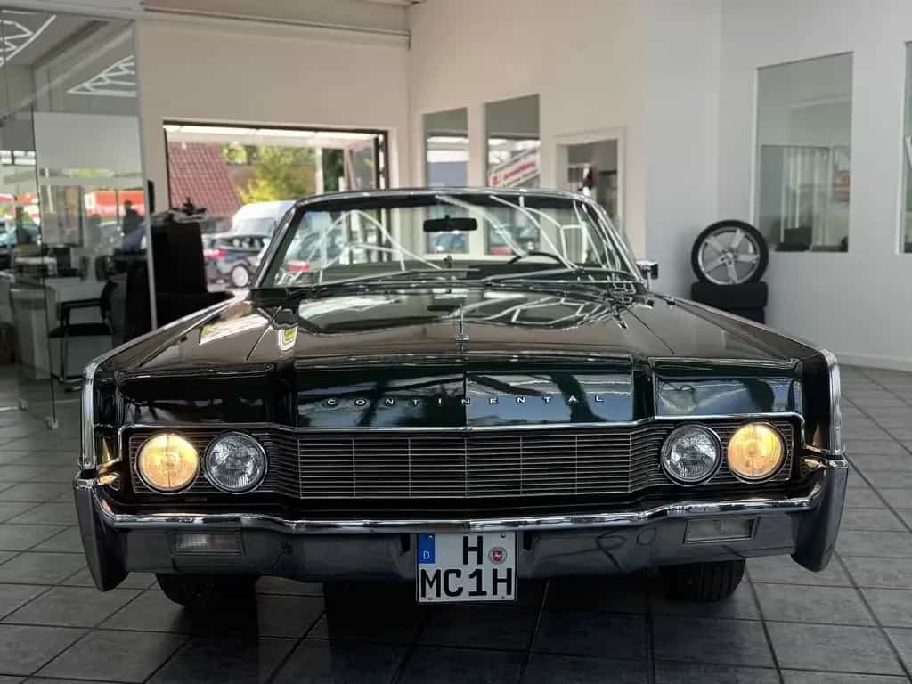 Lincoln Continental 7.6 V8, 462cui, 4 Door Convertible 07/1967-photo-36
