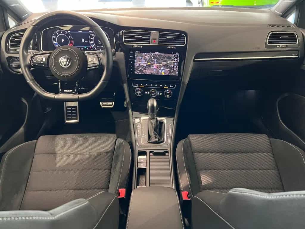 Volkswagen Golf 2.0TSI DSG 4MOTION R DCC KEYLESS DIGITAL 02/2019-photo-21