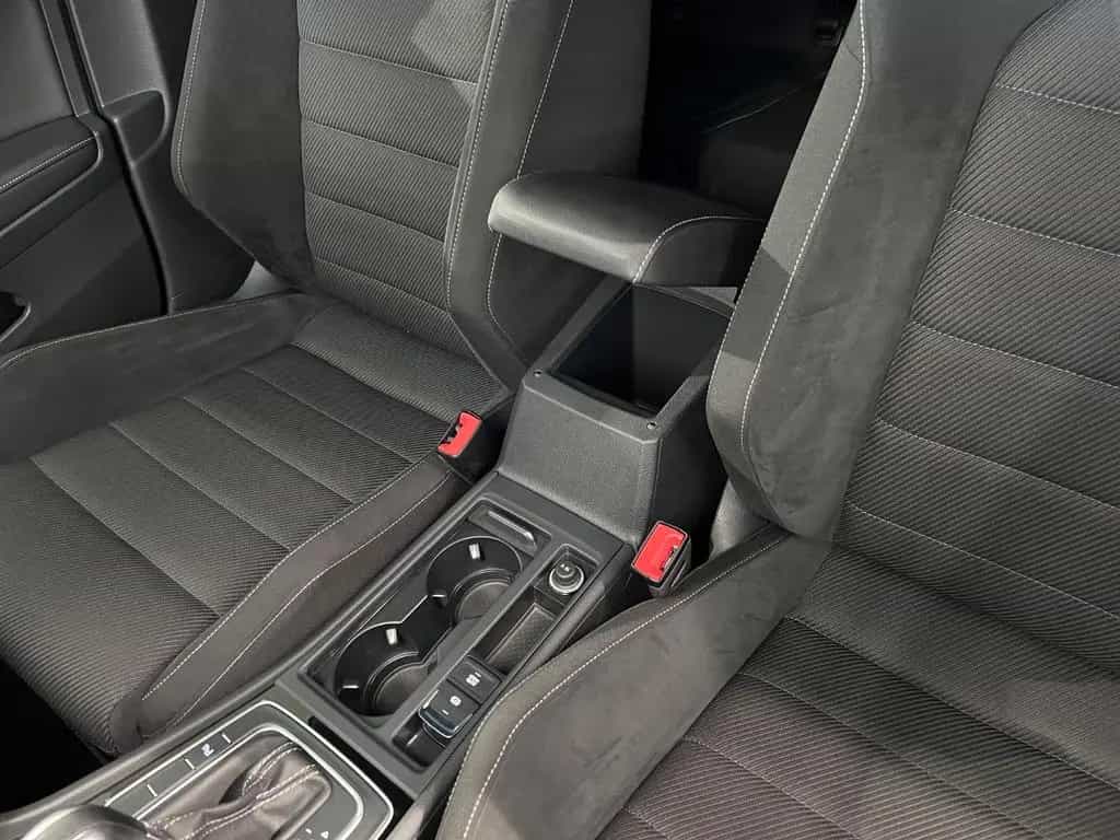 Volkswagen Golf 2.0TSI DSG 4MOTION R DCC KEYLESS DIGITAL 02/2019-photo-23