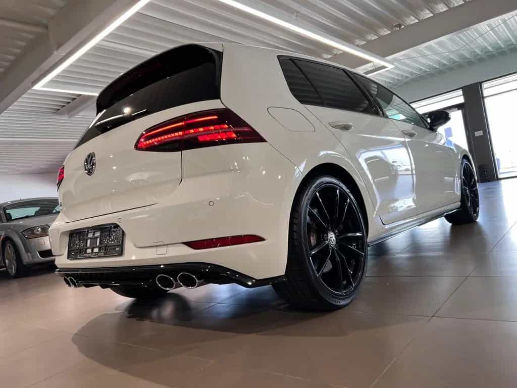 Volkswagen Golf 2.0TSI DSG 4MOTION R DCC KEYLESS DIGITAL 02/2019-photo-7