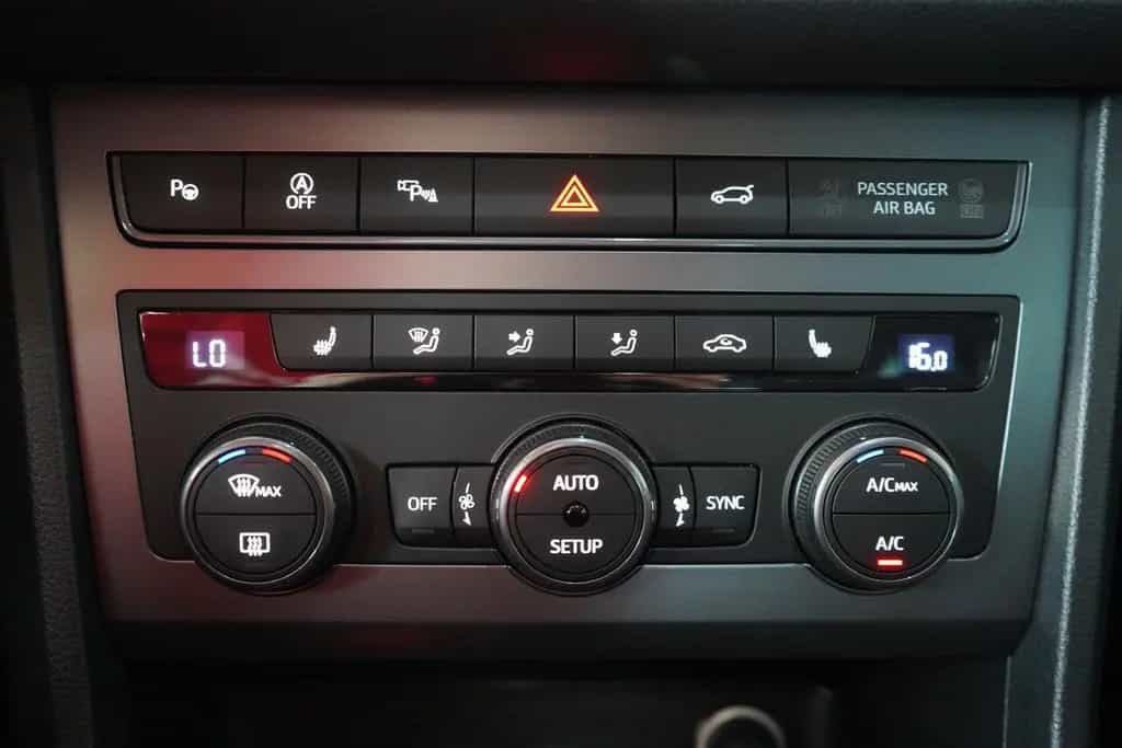 Cupra Ateca 2.0 TSI 4Drive LED Navi ACC Sitzheizung 10/2020-photo-14