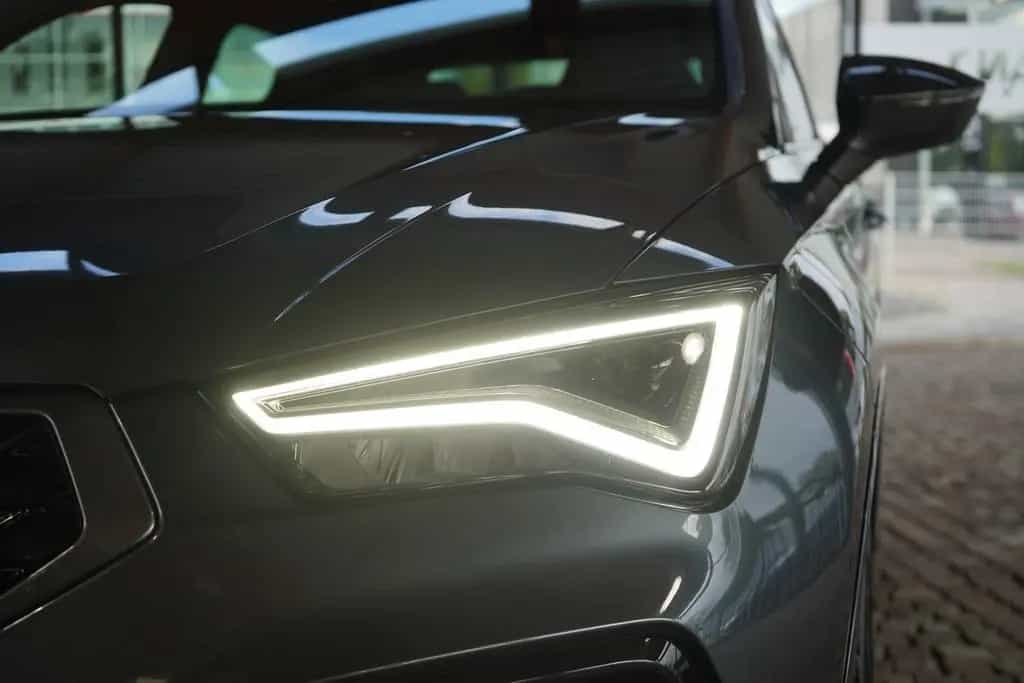 Cupra Ateca 2.0 TSI 4Drive LED Navi ACC Sitzheizung 10/2020-photo-31