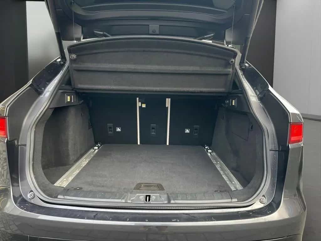 Jaguar F-Pace 30d S LED NAVI PANO LEDER ACC KAMERA 20" 03/2018-photo-16