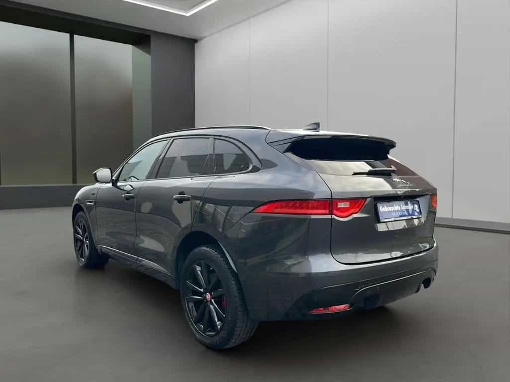 Jaguar F-Pace 30d S LED NAVI PANO LEDER ACC KAMERA 20" 03/2018-photo-3