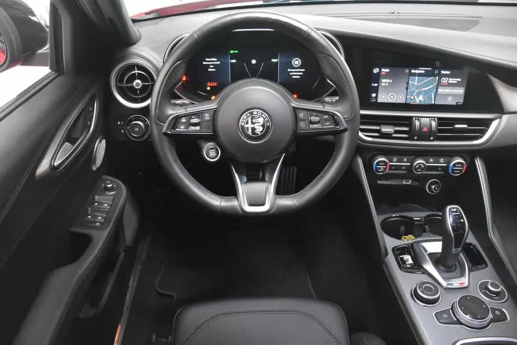 Alfa Romeo Giulia Veloce Q4 LED Navi Leder Kamera ACC D.N.A 03/2024-photo-16