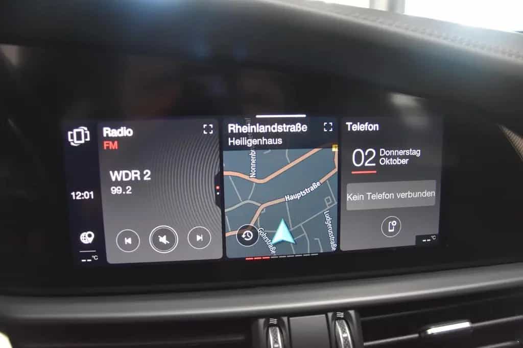 Alfa Romeo Giulia Veloce Q4 LED Navi Leder Kamera ACC D.N.A 03/2024-photo-18
