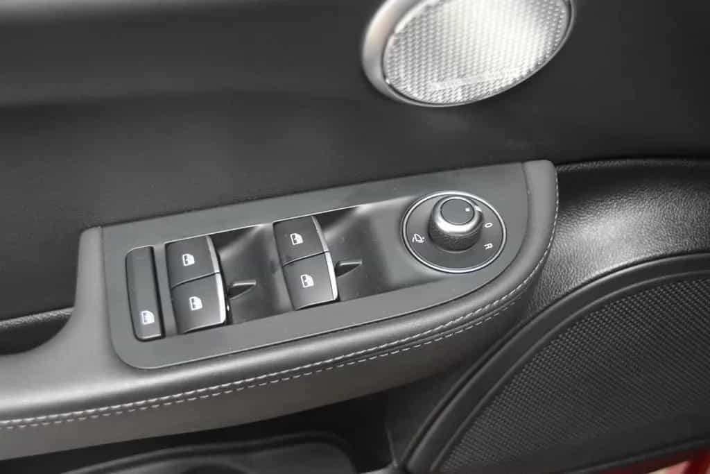 Alfa Romeo Giulia Veloce Q4 LED Navi Leder Kamera ACC D.N.A 03/2024-photo-26
