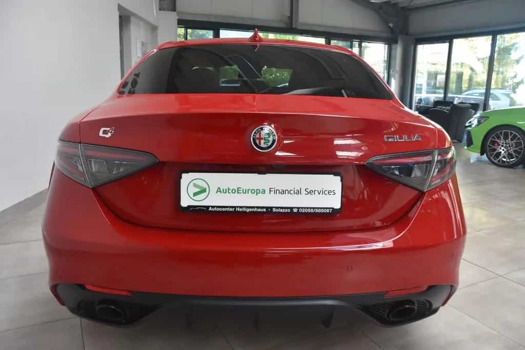 Alfa Romeo Giulia Veloce Q4 LED Navi Leder Kamera ACC D.N.A 03/2024-photo-4