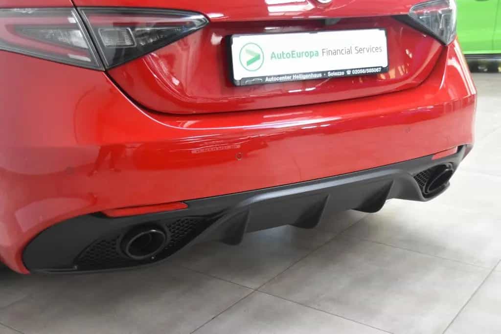 Alfa Romeo Giulia Veloce Q4 LED Navi Leder Kamera ACC D.N.A 03/2024-photo-7