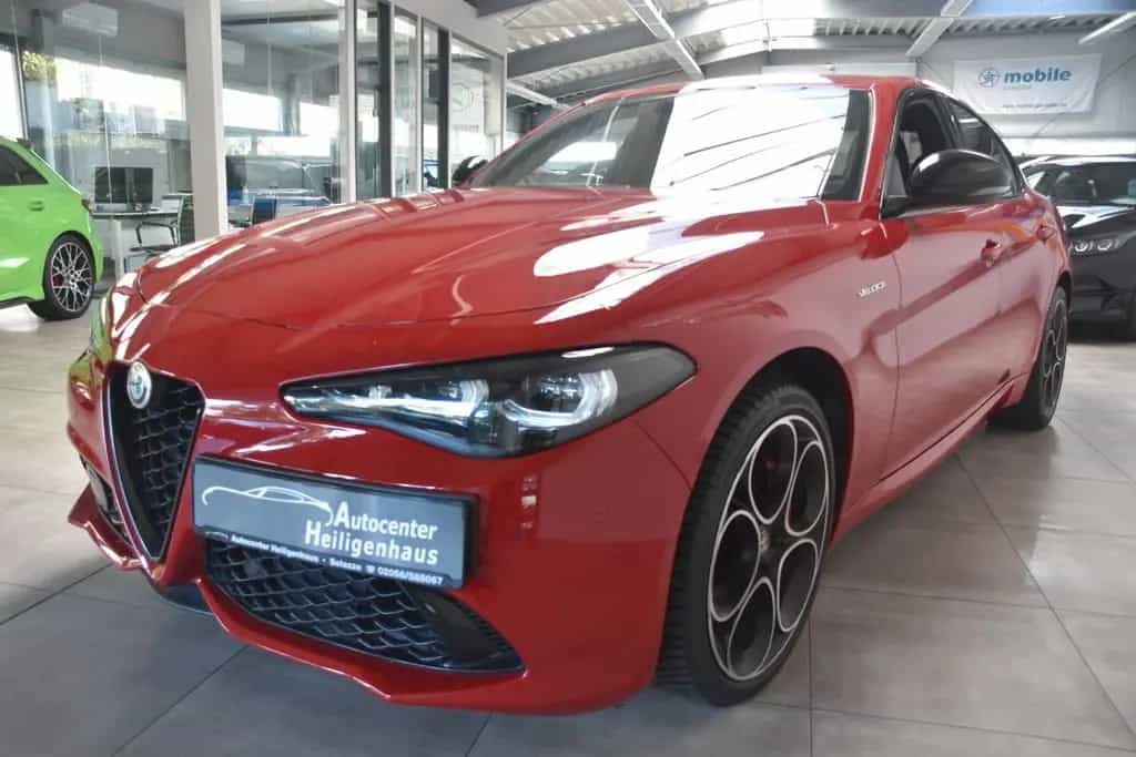 Alfa Romeo Giulia Veloce Q4 LED Navi Leder Kamera ACC D.N.A 03/2024-photo-8