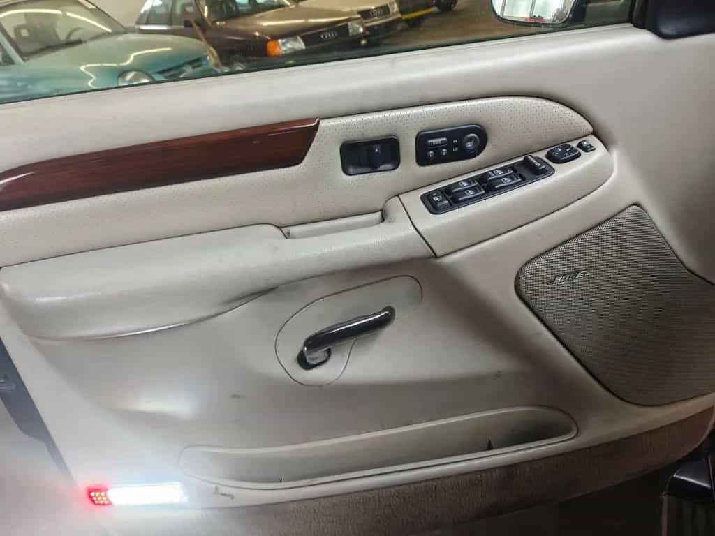 Cadillac Escalade GMT800 6.0 V8 4x4 Klimaautomatik Leder 07/2002-photo-38