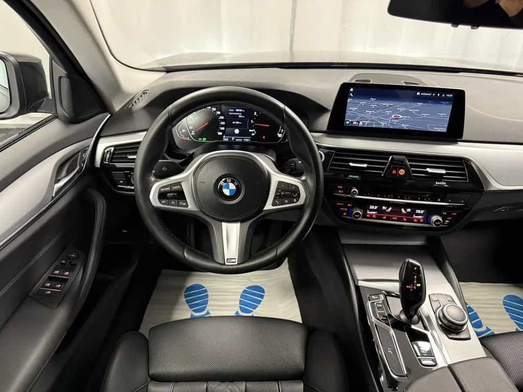 BMW 5 Series 520 i Aut. Sport Leder ACC Navi LED Kamera AHK 02/2021-photo-12