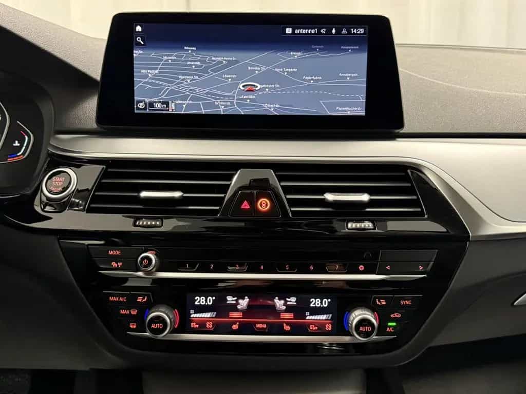 BMW 5 Series 520 i Aut. Sport Leder ACC Navi LED Kamera AHK 02/2021-photo-20