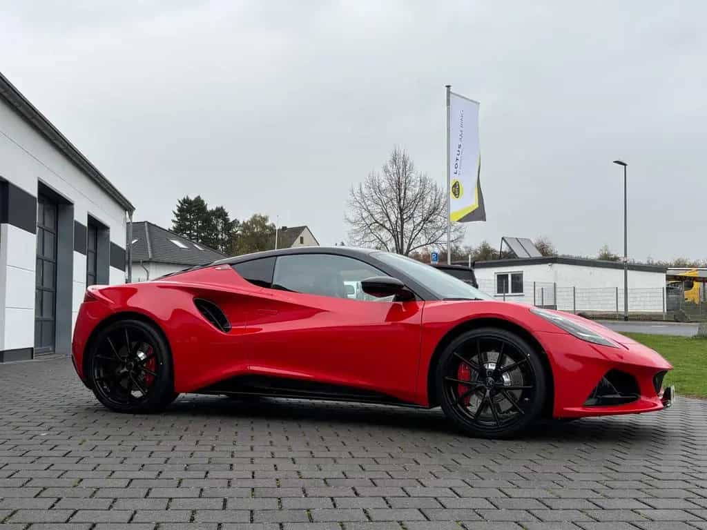 Lotus Emira V6 SE, Lotus am Ring by Komo-Tec GmbH null-photo-2