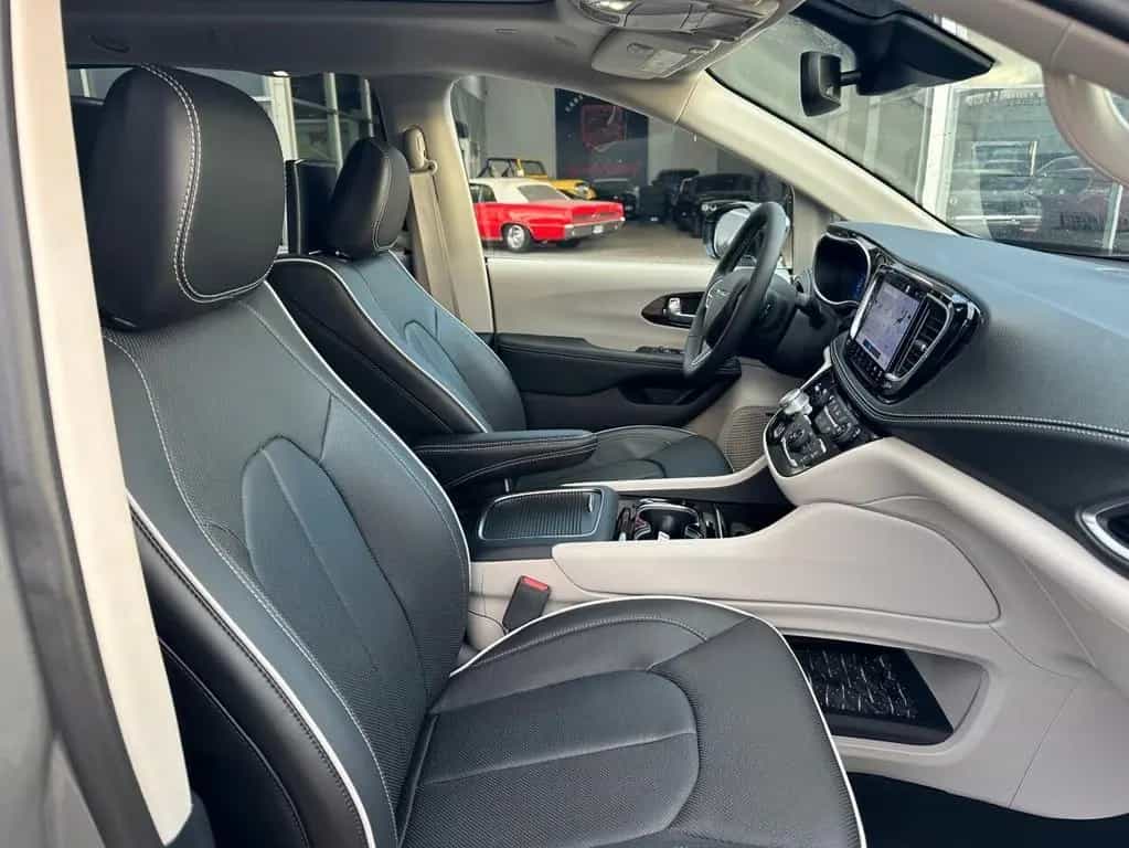Chrysler Pacifica Limited AWD null-photo-14