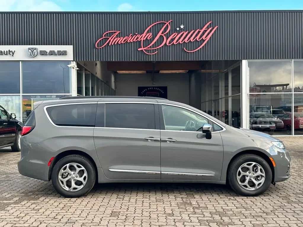 Chrysler Pacifica Limited AWD null-photo-4