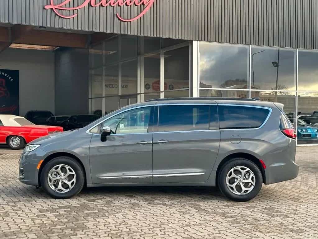 Chrysler Pacifica Limited AWD null-photo-7