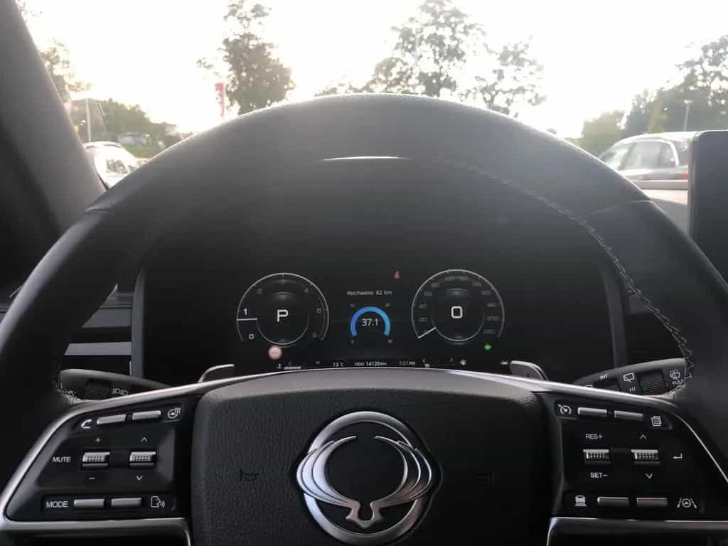KGM Rexton Platinum 2.2D AT8 AWD AHK 01/2025-photo-8