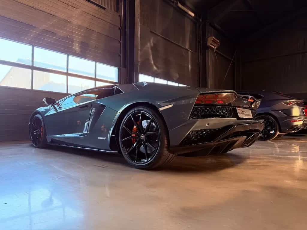Lamborghini Aventador S Roadster SPECIAL COLOR/ONE OF ONE 06/2018-photo-15