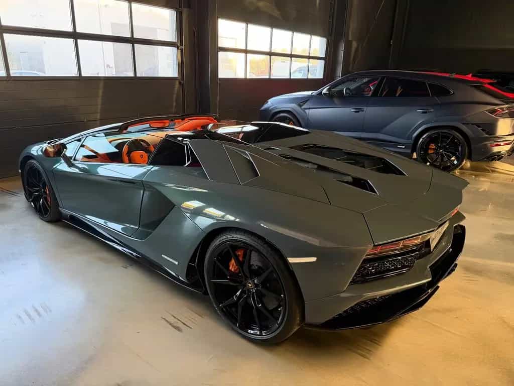 Lamborghini Aventador S Roadster SPECIAL COLOR/ONE OF ONE 06/2018-photo-4