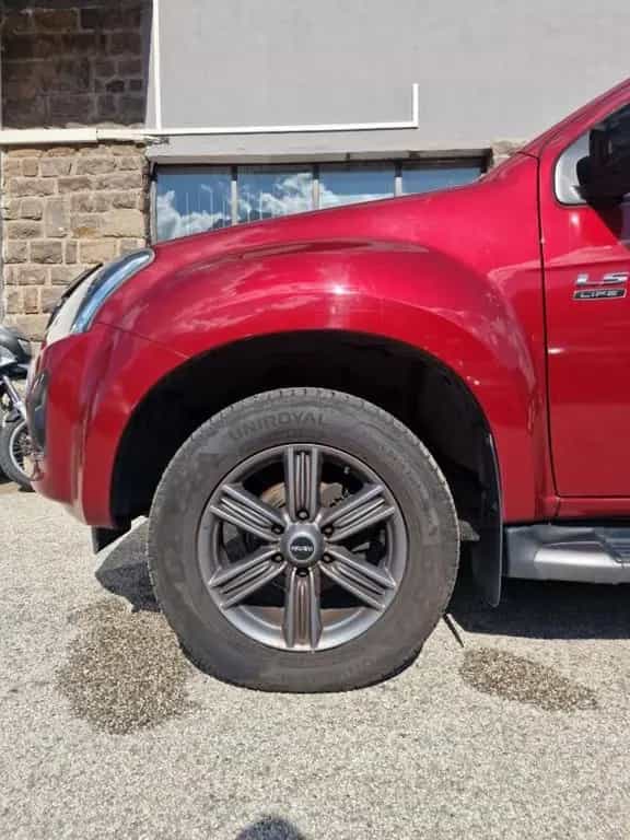 Isuzu D-Max ISUZU D-Max 1.9 Crew Cab 4WD Clima 08/2019-photo-13