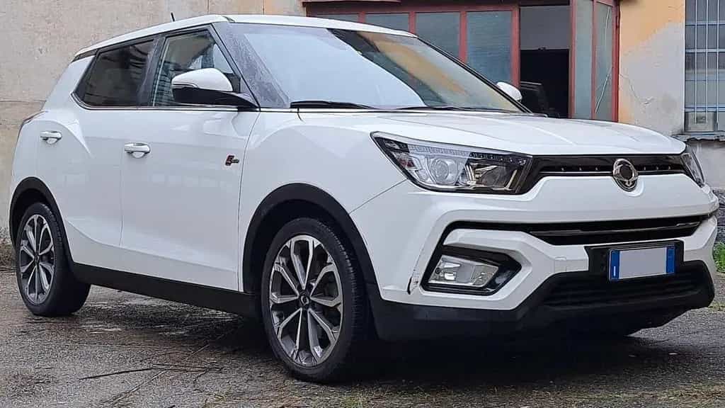 Ssangyong Tivoli 1.6D 4WD DREAM AUTOMATICO 03/2019-photo-0