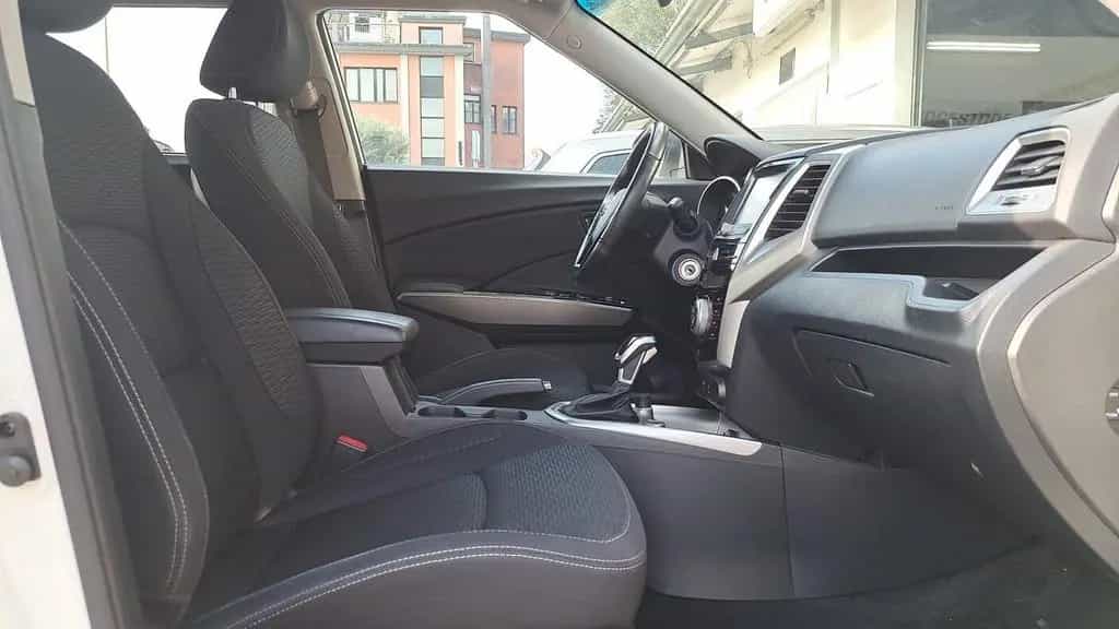 Ssangyong Tivoli 1.6D 4WD DREAM AUTOMATICO 03/2019-photo-10
