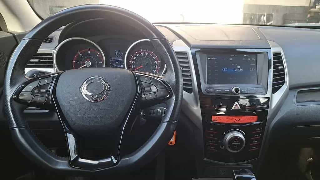 Ssangyong Tivoli 1.6D 4WD DREAM AUTOMATICO 03/2019-photo-12