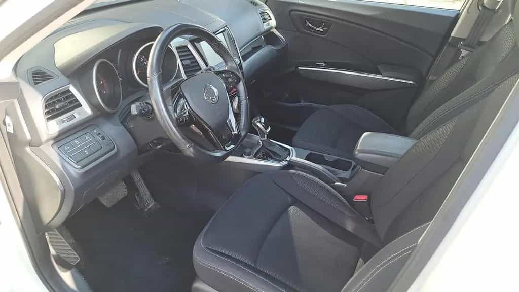 Ssangyong Tivoli 1.6D 4WD DREAM AUTOMATICO 03/2019-photo-9