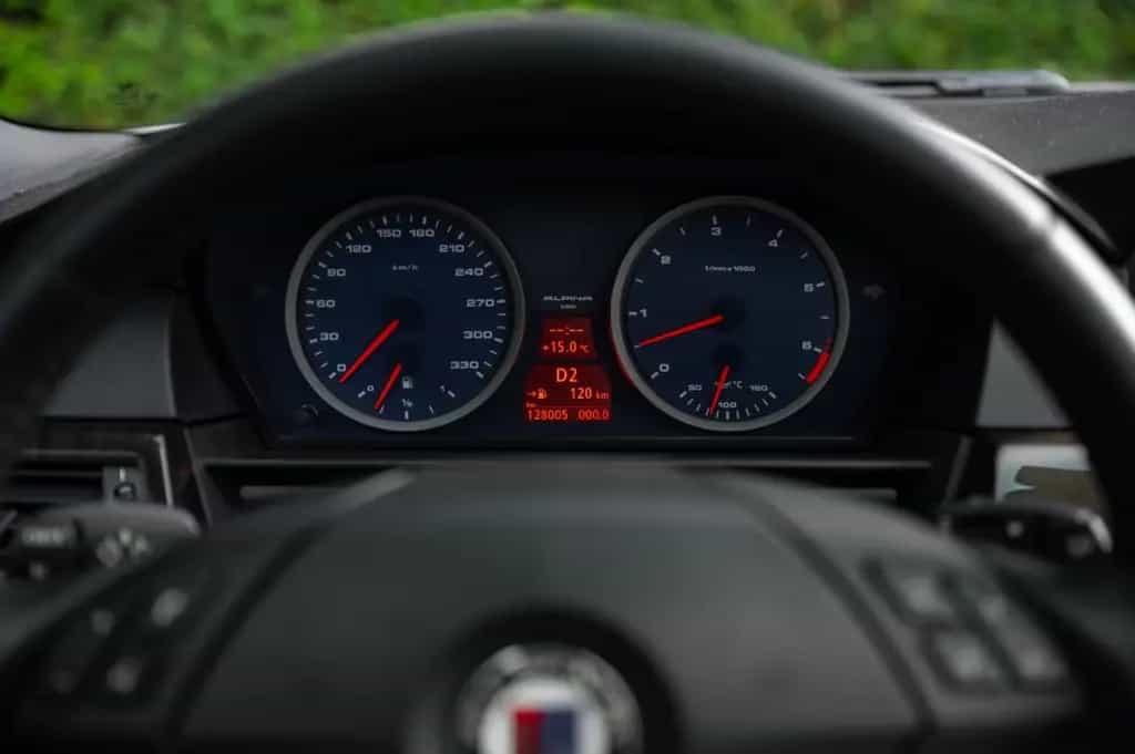 ALPINA B5 4.4 V8 Touring 500PS | AHK | S/H-Dach | 03/2006-photo-12